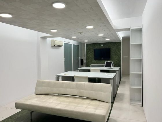 Foto 2 de Venta de oficina en Eixample con aire acondicionado