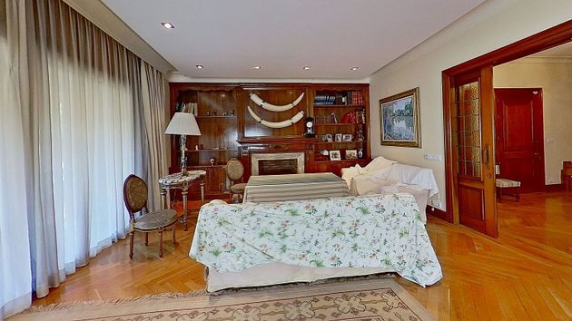 Foto 2 de Pis en venda a avenida Extremadura de 4 habitacions amb terrassa i garatge
