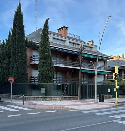 Foto 1 de Piso en venta en avenida Extremadura de 4 habitaciones con terraza y garaje