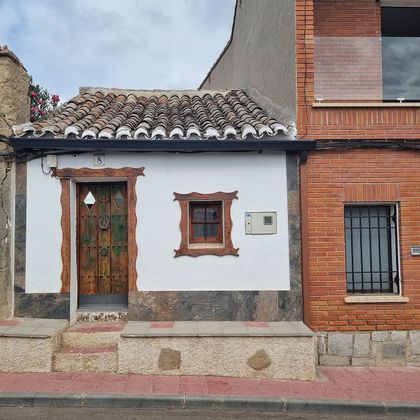 Foto 1 de Casa adosada en venta en calle Ramon y Cajal de 1 habitación y 59 m²