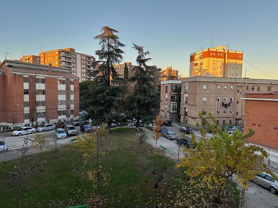 Foto 1 de Venta de piso en Hospital - Nuevo Centro de Talavera de la Reina de 4 habitaciones con terraza y balcón