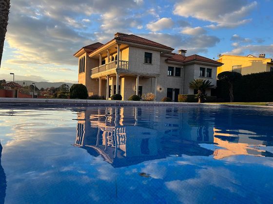 Foto 1 de Xalet en venda a Zona Fernández Ladreda de 4 habitacions amb terrassa i piscina