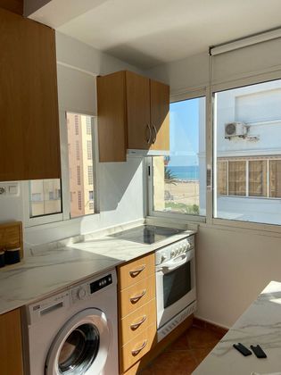Foto 1 de Piso en alquiler en calle Mallorca de 2 habitaciones con muebles y aire acondicionado