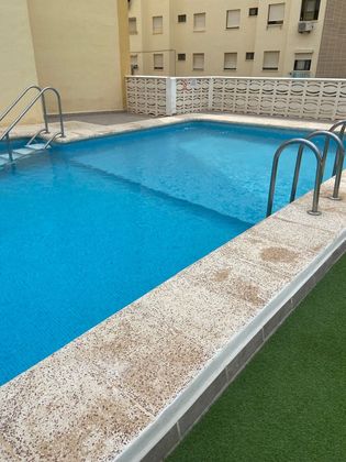 Foto 2 de Pis en lloguer a calle Rioja de 3 habitacions amb piscina i garatge