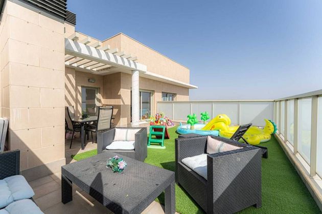 Foto 1 de Àtic en venda a Sur - PAU 4 de 3 habitacions amb terrassa i piscina