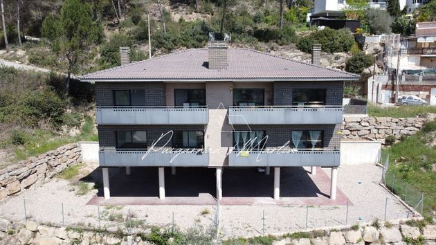 Foto 1 de Venta de casa en Castellgalí de 8 habitaciones con terraza y jardín