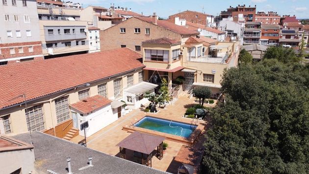 Foto 1 de Casa en venta en Poble Nou de 4 habitaciones con terraza y piscina