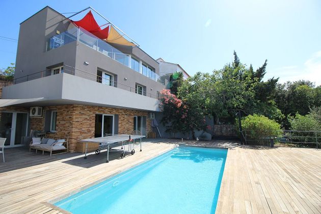 Foto 1 de Chalet en venta en Sa Riera - Sa Fontansa de 5 habitaciones con terraza y piscina