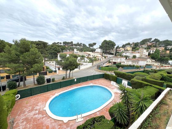 Foto 1 de Pis en venda a urbanización Lloc Puig Vermell de 3 habitacions amb terrassa i piscina
