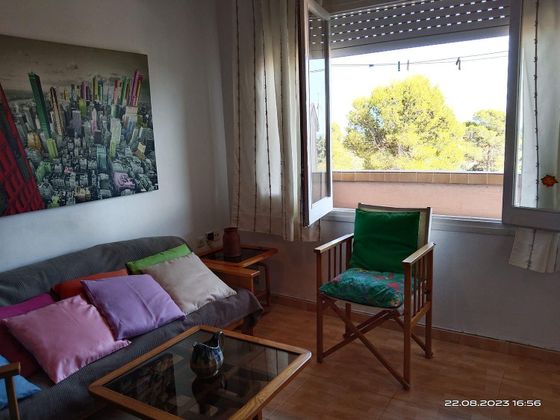 Foto 2 de Venta de piso en Montsià de Mar de 3 habitaciones con terraza y piscina