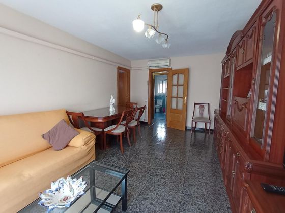 Foto 2 de Piso en venta en Torreforta de 3 habitaciones con balcón y aire acondicionado