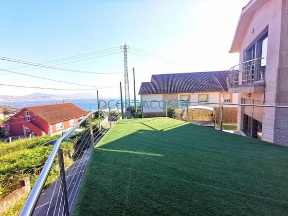 Foto 2 de Xalet en venda a Moaña de 4 habitacions amb terrassa i jardí
