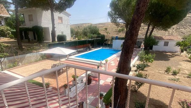 Foto 1 de Xalet en venda a Altos de Jarama de 5 habitacions amb terrassa i piscina