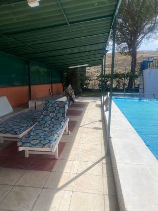 Foto 2 de Chalet en venta en Altos de Jarama de 5 habitaciones con terraza y piscina