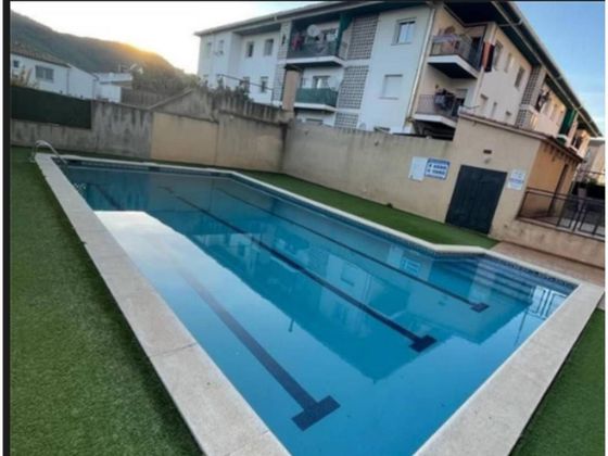 Foto 1 de Pis en venda a Santa Coloma de Farners de 3 habitacions amb piscina i jardí