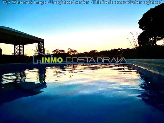 Foto 2 de Casa en venta en Puigventós de 5 habitaciones con terraza y piscina
