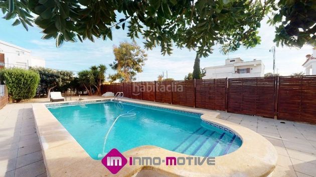 Foto 2 de Chalet en venta en Zona Poble de 6 habitaciones con terraza y piscina