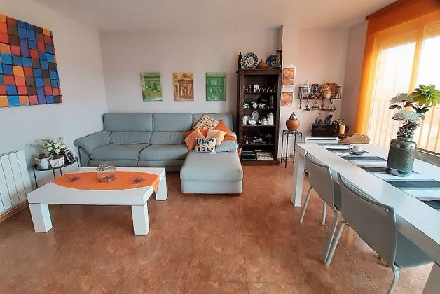 Foto 2 de Pis en venda a Casco Urbano de 3 habitacions amb garatge i balcó