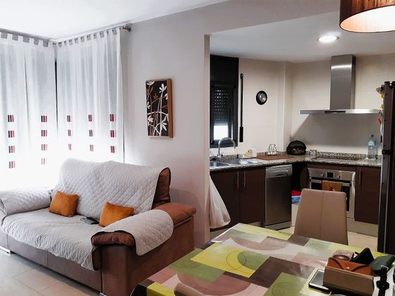 Foto 2 de Piso en venta en Casco Urbano de 2 habitaciones con balcón y aire acondicionado