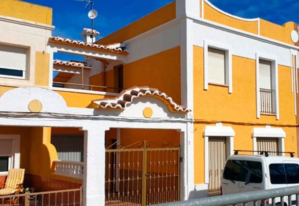 Foto 1 de Casa en venda a Poblets (els) de 3 habitacions amb terrassa i garatge