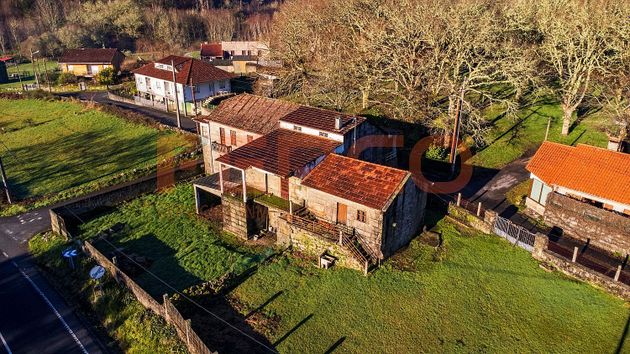 Foto 1 de Casa rural en venda a calle Lugar As Lagoas de 5 habitacions amb jardí i balcó