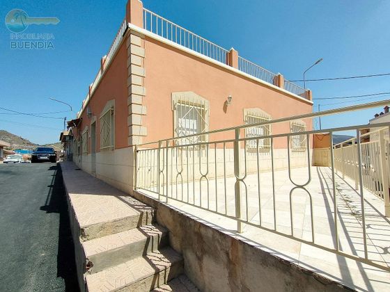 Foto 1 de Xalet en venda a calle Pelayo de 4 habitacions amb terrassa i aire acondicionat