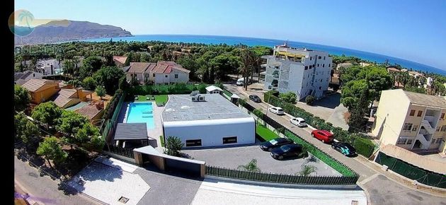 Foto 1 de Chalet en venta en Perín de 5 habitaciones con terraza y piscina
