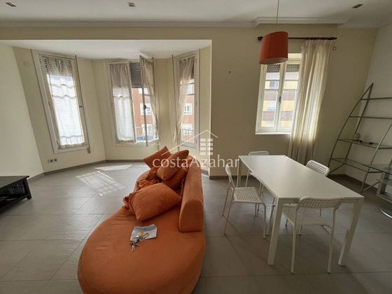 Foto 1 de Alquiler de piso en Este de 3 habitaciones con terraza y muebles