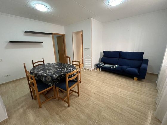 Foto 1 de Pis en lloguer a Zona Piscinas de 2 habitacions amb mobles i aire acondicionat