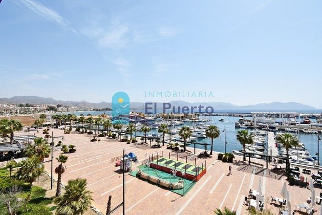 Foto 1 de Piso en venta en Puerto de Mazarrón de 4 habitaciones con terraza y balcón