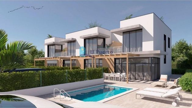 Foto 1 de Dúplex en venta en Los Puertos de 3 habitaciones con terraza y piscina