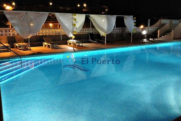 Foto 1 de Dúplex en venta en Los Puertos de 2 habitaciones con terraza y piscina