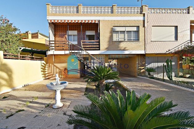 Foto 2 de Dúplex en venda a Los Puertos de 4 habitacions amb terrassa i jardí