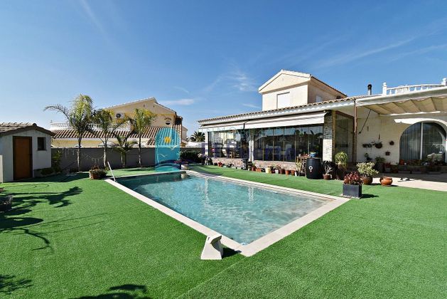 Foto 2 de Chalet en venta en Mazarrón ciudad de 4 habitaciones con terraza y piscina