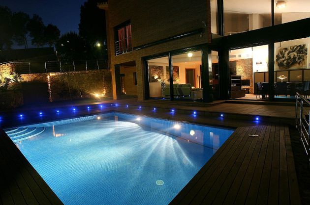 Foto 2 de Xalet en venda a calle De Cosse de 4 habitacions amb terrassa i piscina