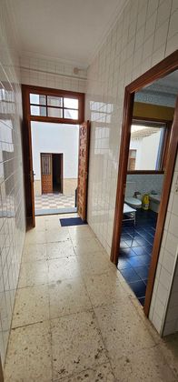 Foto 2 de Casa adossada en venda a Cuevas del Becerro de 6 habitacions amb terrassa i garatge