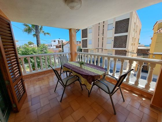Foto 1 de Chalet en alquiler en calle Almirante Cervera de 3 habitaciones con terraza y jardín