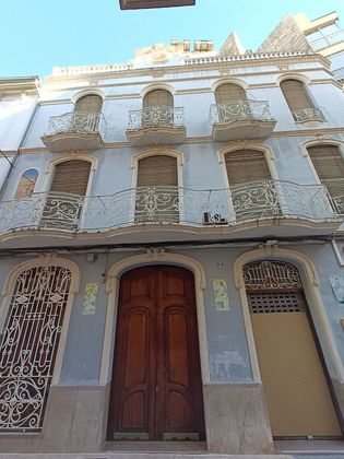 Foto 1 de Casa adossada en venda a Camino de Onda - Salesianos - Centro de 6 habitacions amb terrassa i balcó