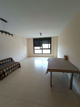 Foto 2 de Venta de piso en Camino de Onda - Salesianos - Centro de 3 habitaciones con piscina y garaje