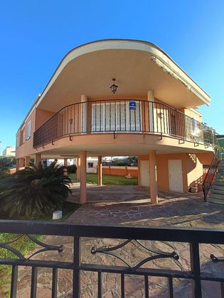 Foto 1 de Venta de chalet en Zona Playa de 4 habitaciones con terraza y piscina