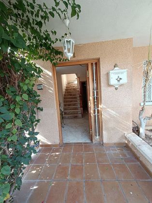 Foto 2 de Casa en venda a Camino de Onda - Salesianos - Centro de 4 habitacions amb terrassa i garatge