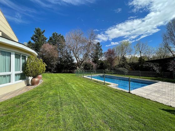 Foto 2 de Xalet en venda a La Moraleja distrito de 6 habitacions amb terrassa i piscina