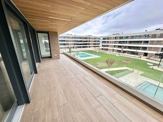Foto 1 de Piso en alquiler en La Moraleja distrito de 4 habitaciones con terraza y piscina
