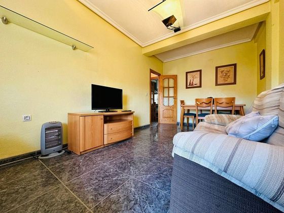 Foto 2 de Piso en venta en Alumbres - Escombreras de 3 habitaciones con balcón