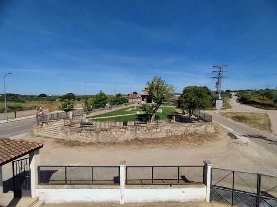 Foto 2 de Xalet en venda a Montehermoso de 6 habitacions amb terrassa i piscina
