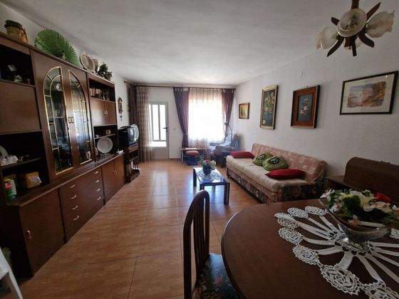 Foto 2 de Casa en venda a Villar de Plasencia de 4 habitacions amb terrassa i balcó