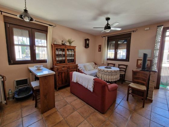 Foto 2 de Casa en lloguer a Barrado de 4 habitacions amb mobles i balcó