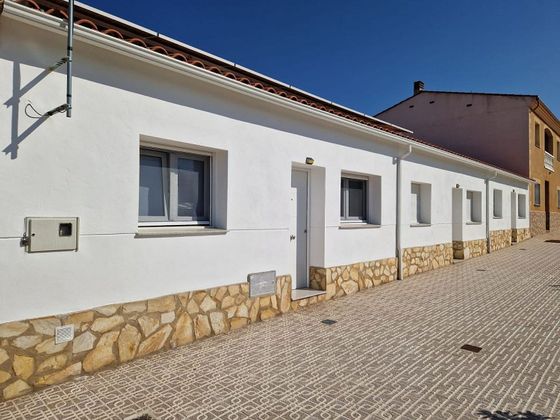 Foto 2 de Casa en venda a Torrejoncillo de 6 habitacions amb terrassa i piscina