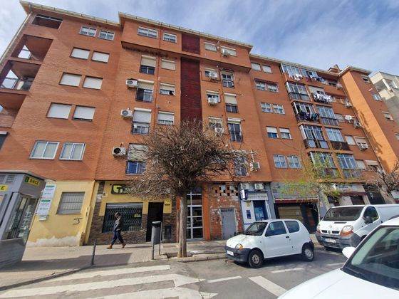 Foto 1 de Piso en venta en La Cañada de 3 habitaciones con balcón y ascensor