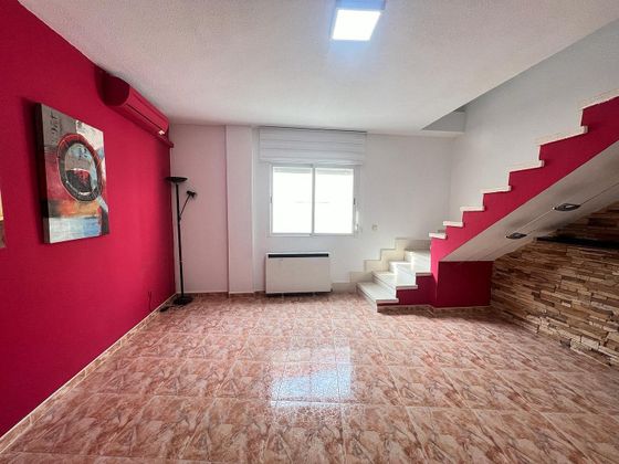 Foto 2 de Dúplex en venda a Torres de la Alameda de 2 habitacions amb garatge i aire acondicionat